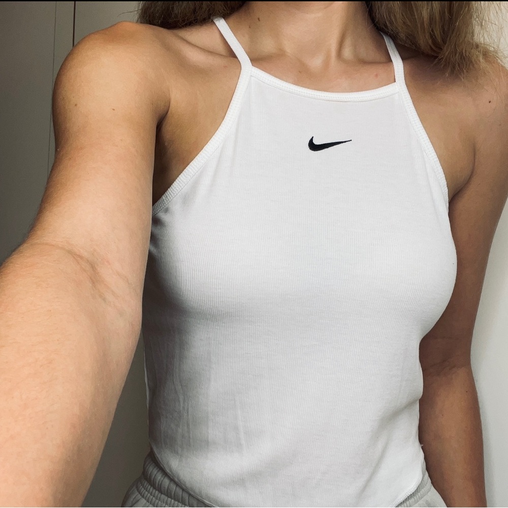 ✨Like New✨ White NIKE Tank Top, Small